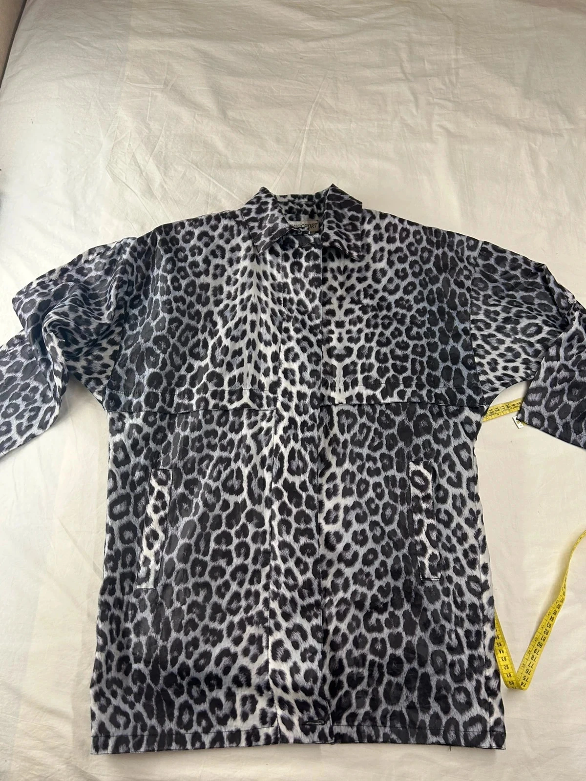 Chemise motifs léopard blanc et noir Cana Sport Paris taille 40